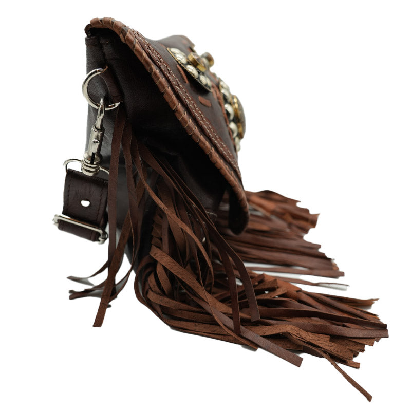 Boho Handtasche aus Leder mit Ziernähten und Schmuckelementen