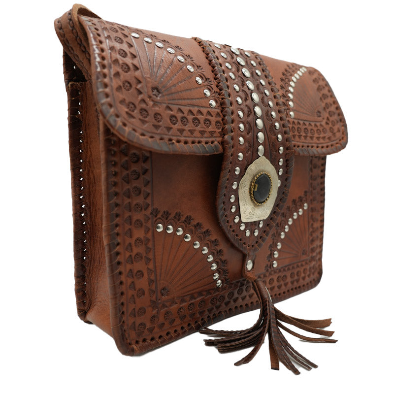 Ethno Crossbody Bag aus Echtleder mit Verzierungen