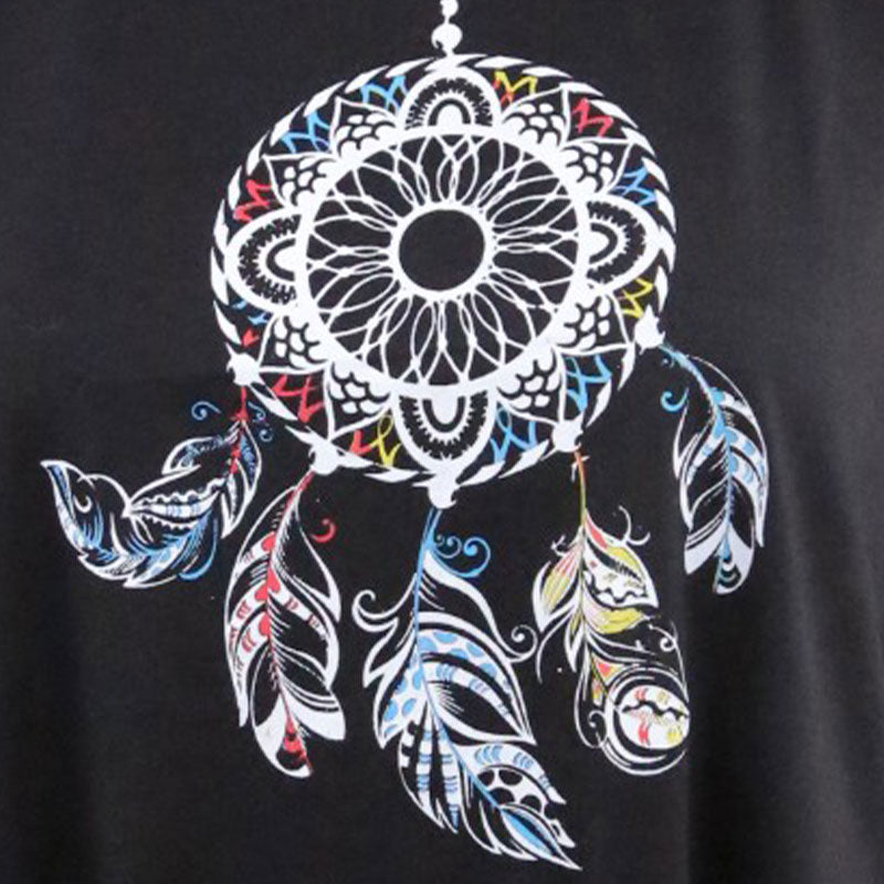 Schwarzes Damen Crop Top mit buntem Traumfänger und Fransen im Boho-Stil