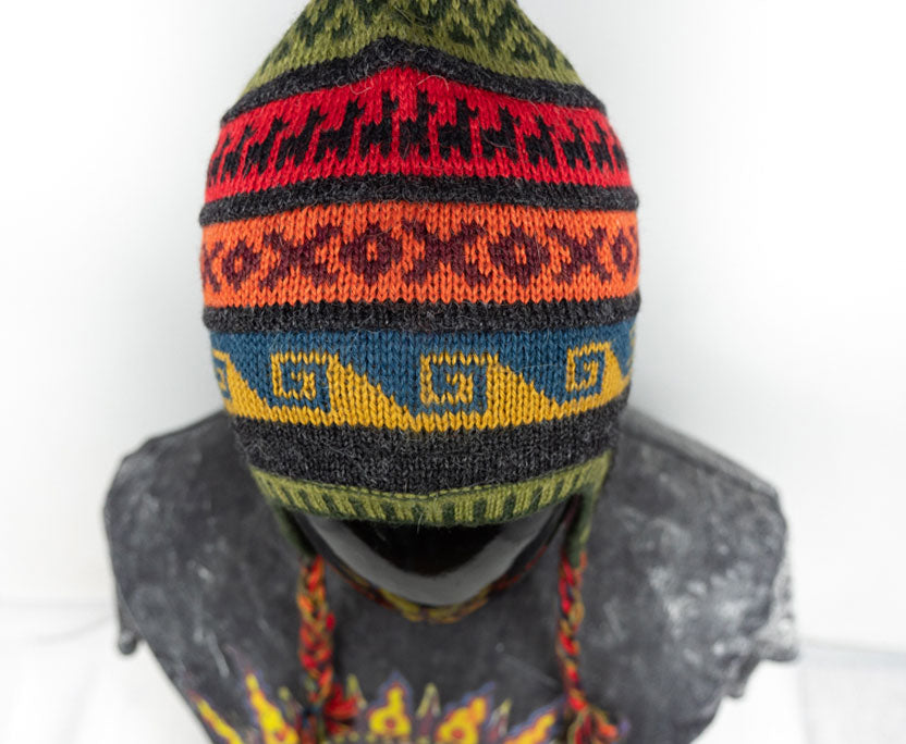 Alpaka Mütze 2in1 (Chullo) Anthrazit mit diversen farbigen Mustern