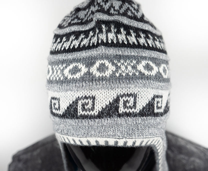 Alpaka Mütze 2in1 (Chullo) Hellgrau marmoriert mit diversen Mustern