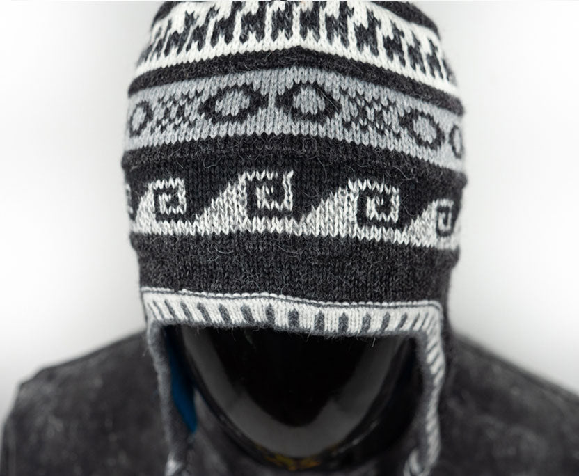 Alpaka Mütze 2in1 (Chullo) Schwarz marmoriert mit diversen Mustern