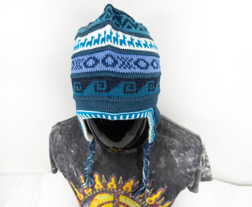 Alpaka Mütze 2in1 (Chullo) Ozeanblau mit diversen farbigen Mustern