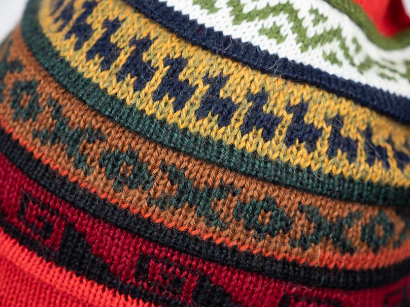 Alpaka Mütze 2in1 (Chullo) Rot mit diversen farbigen Mustern