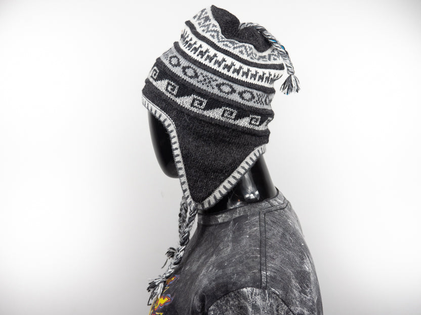 Alpaka Mütze 2in1 (Chullo) Schwarz marmoriert mit diversen Mustern