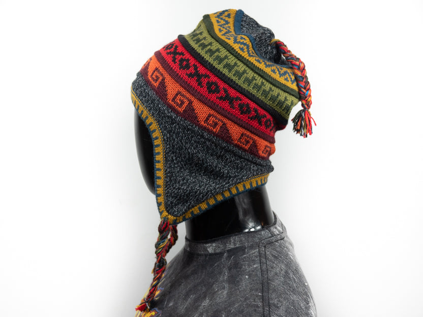 Alpaka Mütze 2in1 (Chullo) Anthrazit marmoriert mit diversen farbigen Mustern