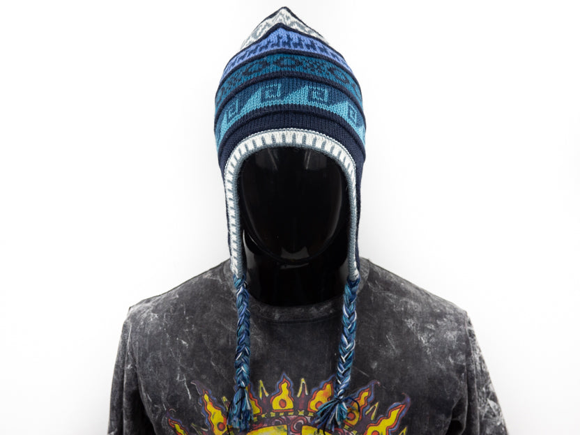 Alpaca Mütze 2in1 (Chullo) Schwarz mit diversen bläulichen Mustern